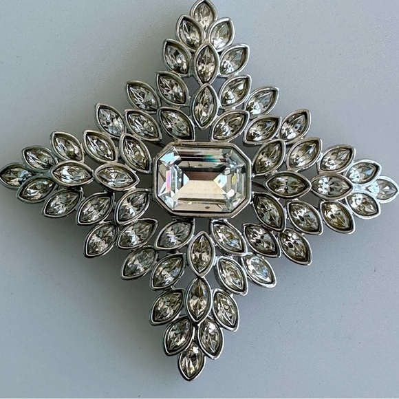 Kenneth Jay Lane KJL Brooch Cruciform Star Pin Brooch